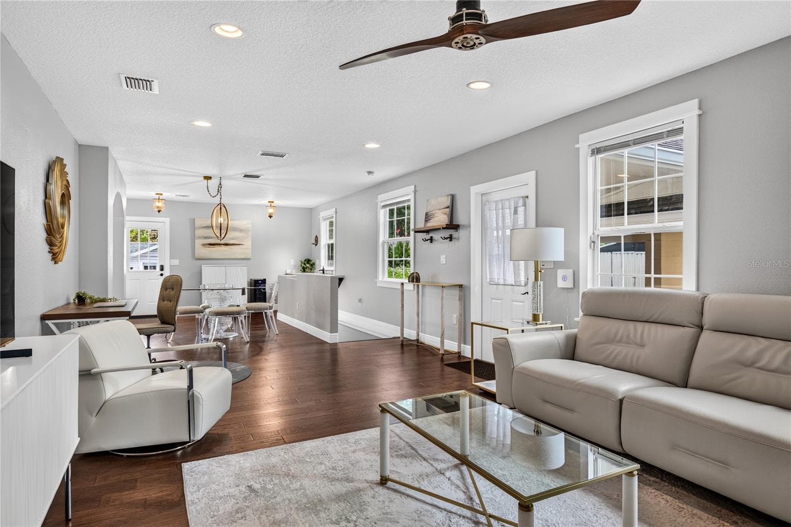 Living Room - 102 N CLAYTON ST, MOUNT DORA