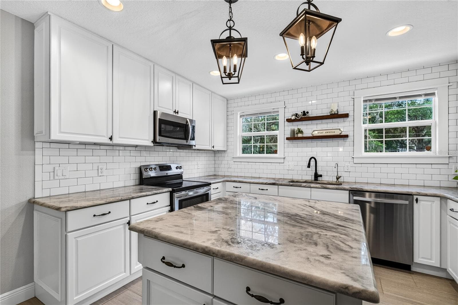 Kitchen - 102 N CLAYTON ST, MOUNT DORA