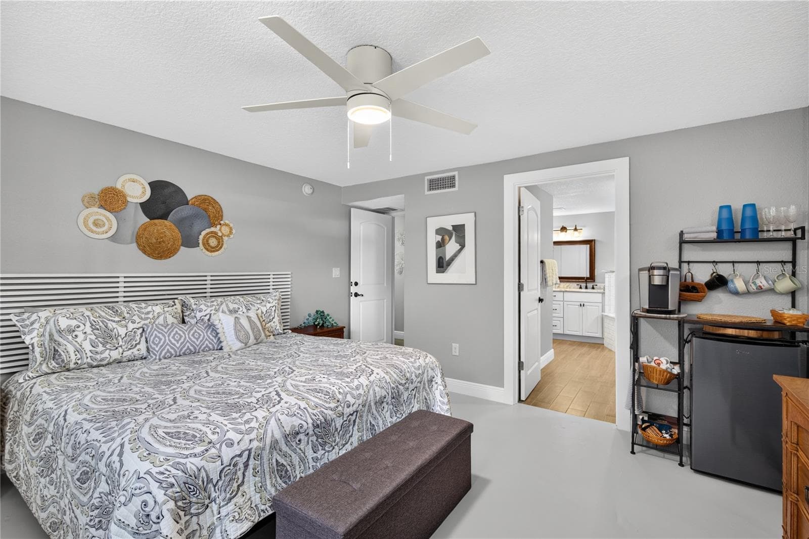 Primary Bedroom - 102 N CLAYTON ST, MOUNT DORA