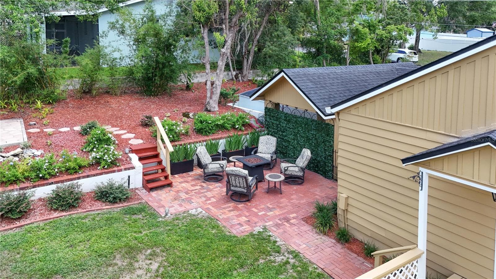 Outdoor Area - 102 N CLAYTON ST, MOUNT DORA