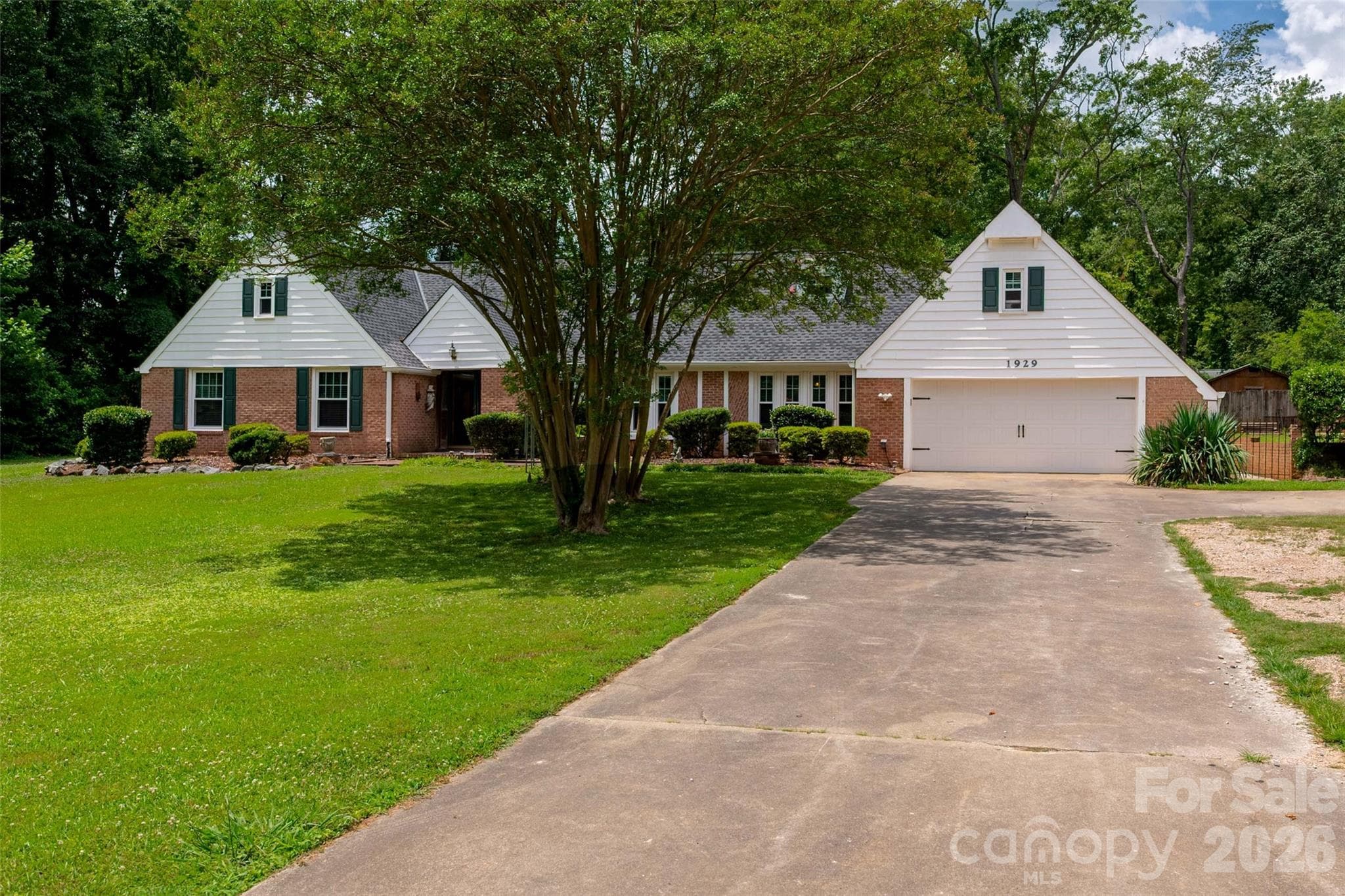 Single Family Residence at 1929 Havenwood Drive, Lancaster, photo 2 of 48
