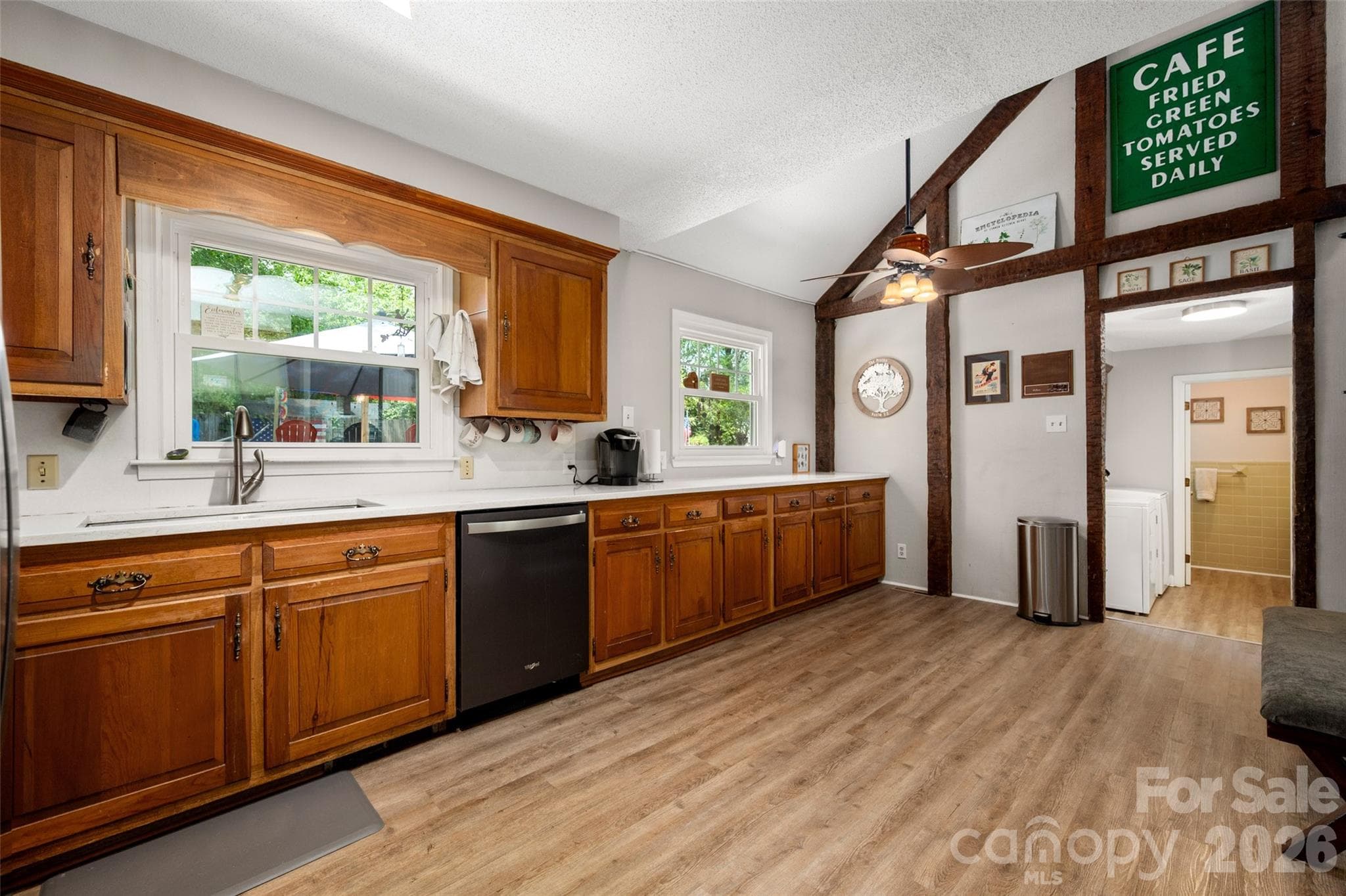 Single Family Residence at 1929 Havenwood Drive, Lancaster, photo 11 of 48