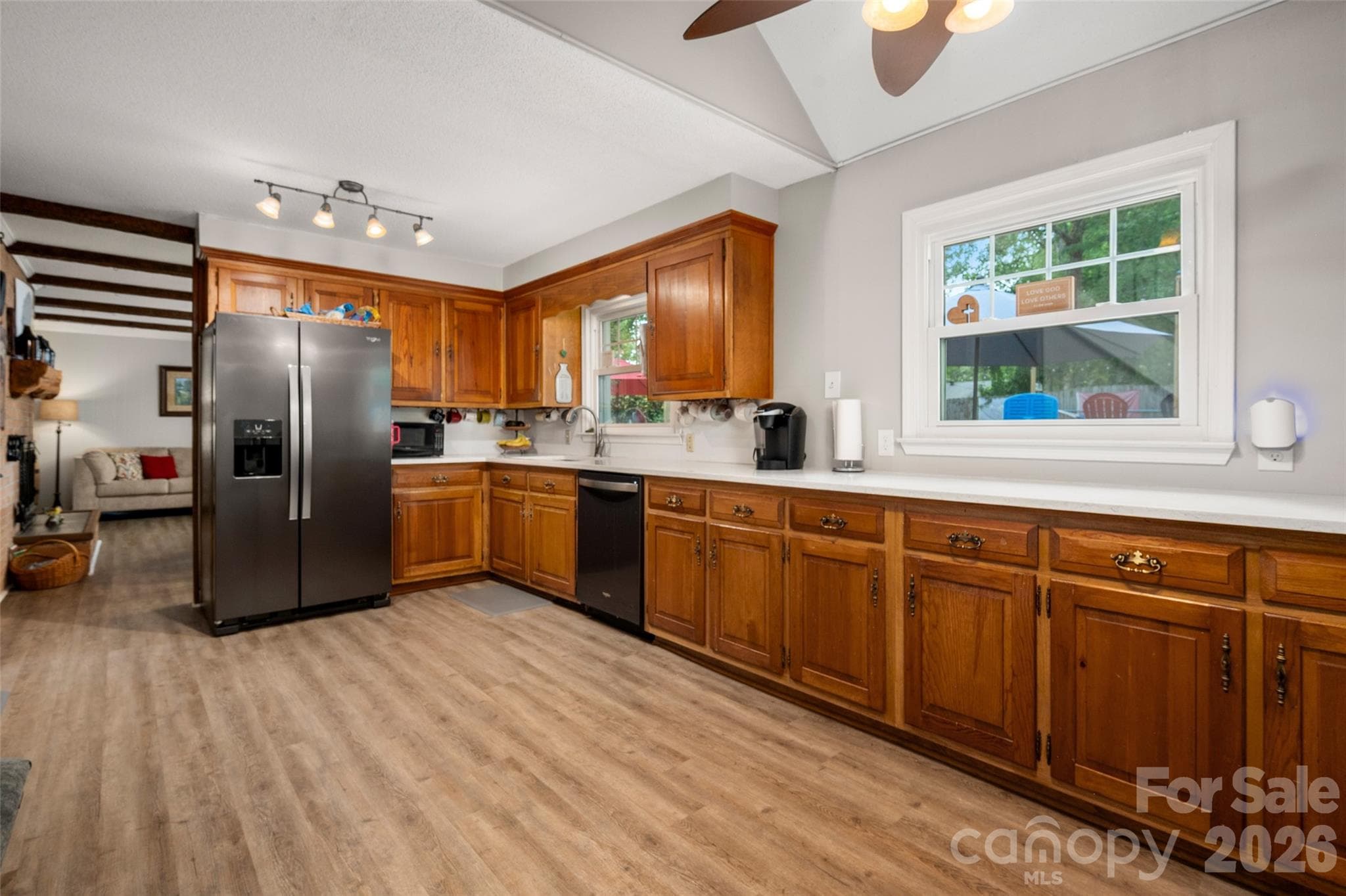 Single Family Residence at 1929 Havenwood Drive, Lancaster, photo 12 of 48