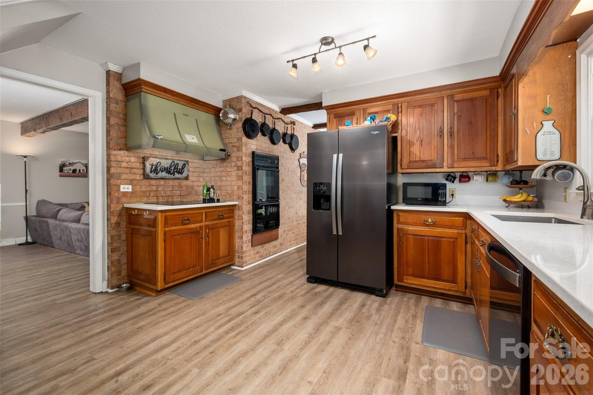 Single Family Residence at 1929 Havenwood Drive, Lancaster, photo 13 of 48