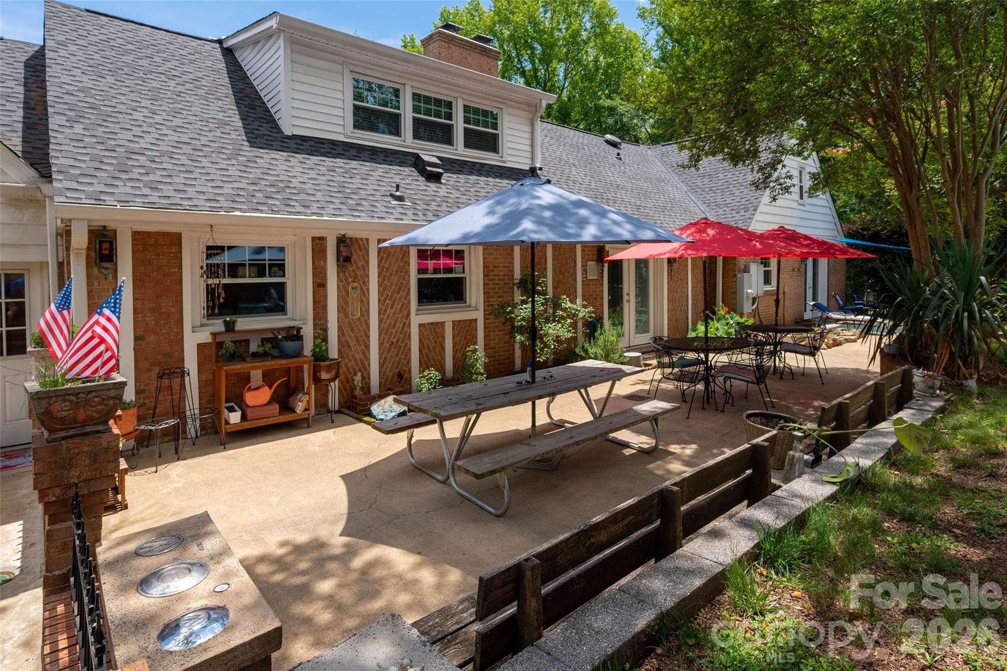 Outdoor Oasis - 1929 Havenwood Drive, Lancaster