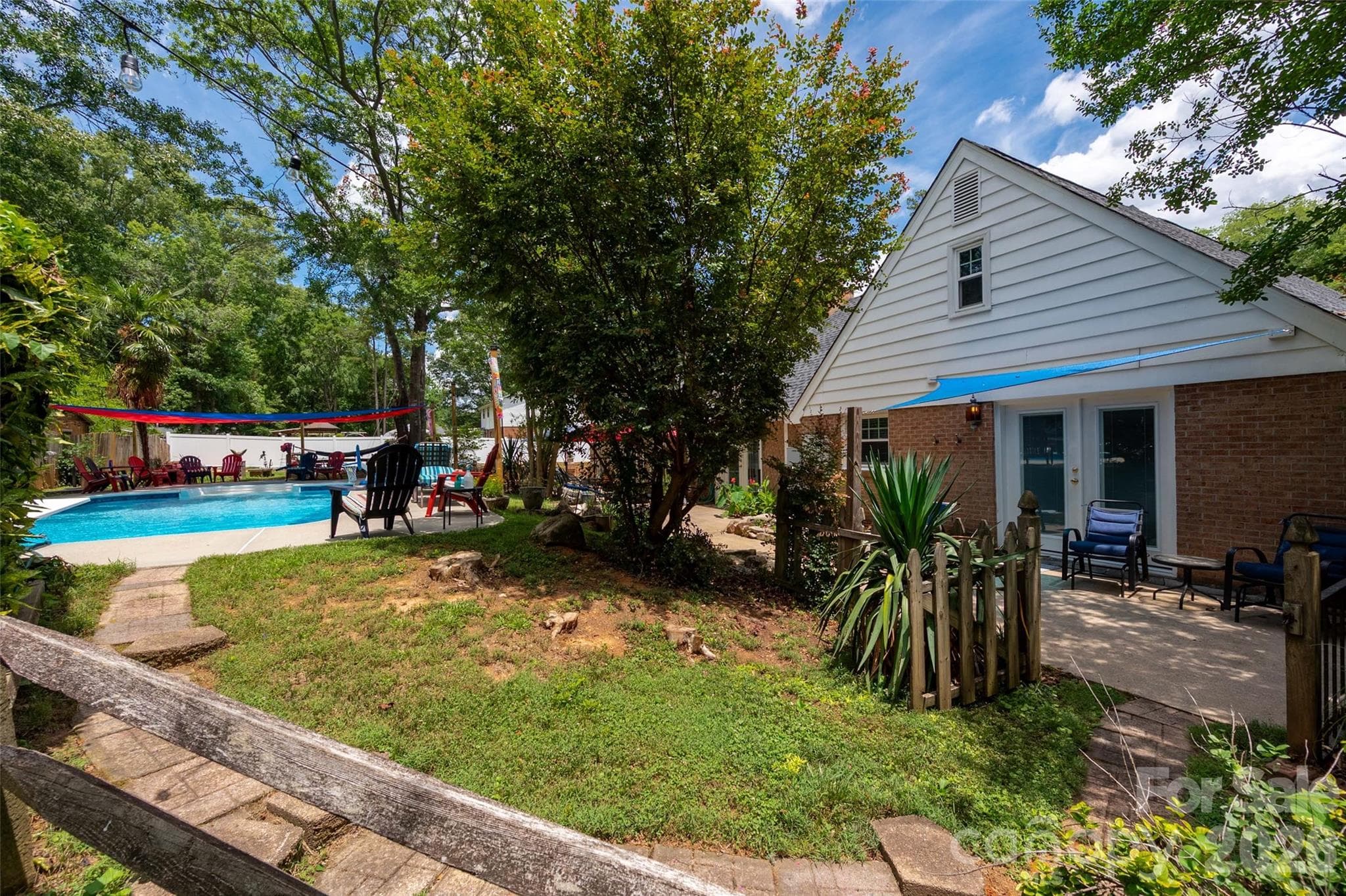 Outdoor Oasis - 1929 Havenwood Drive, Lancaster