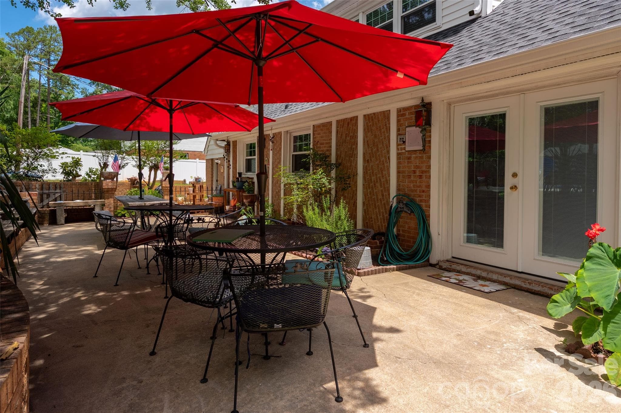Outdoor Oasis - 1929 Havenwood Drive, Lancaster