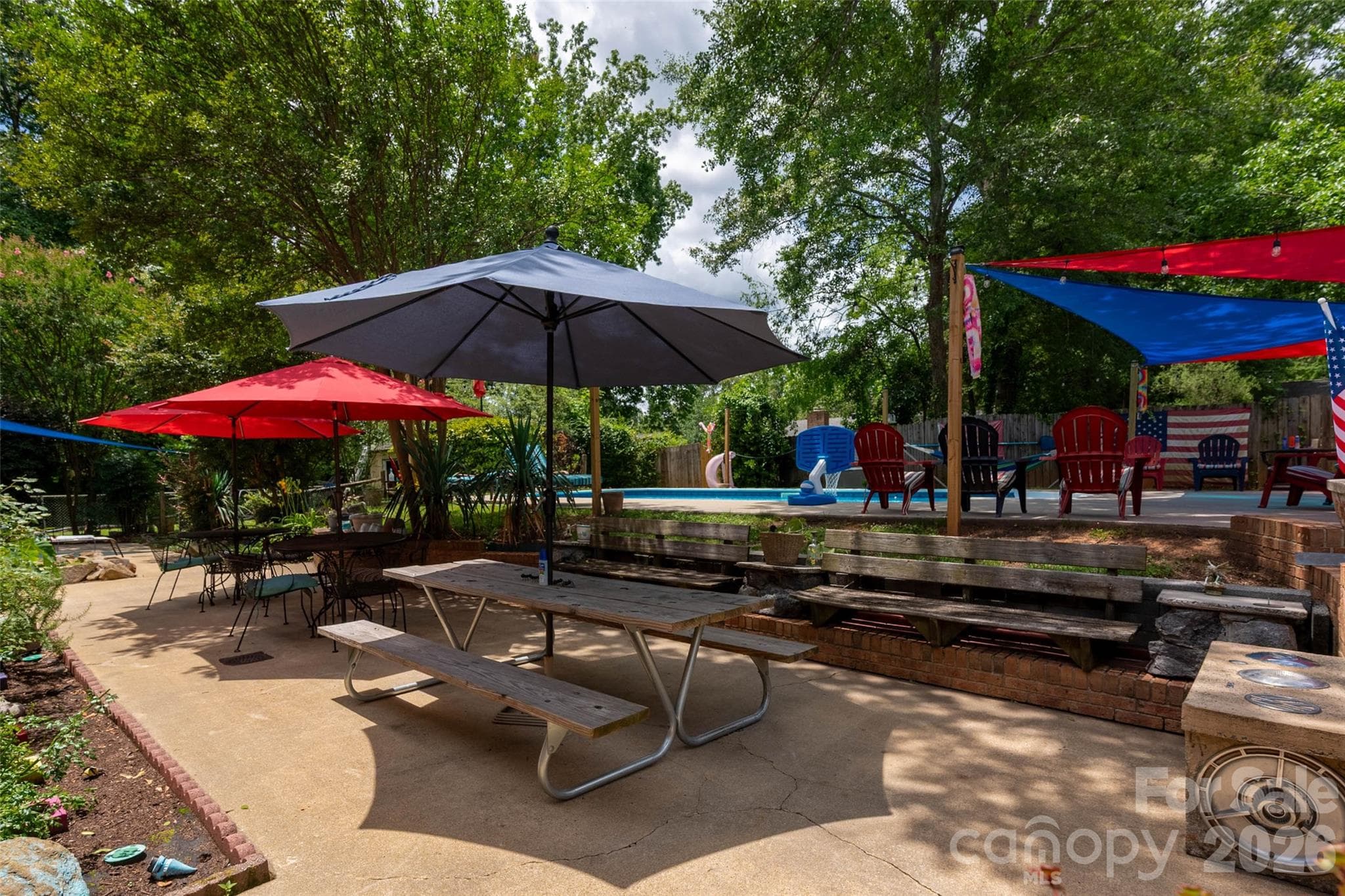 Outdoor Oasis - 1929 Havenwood Drive, Lancaster