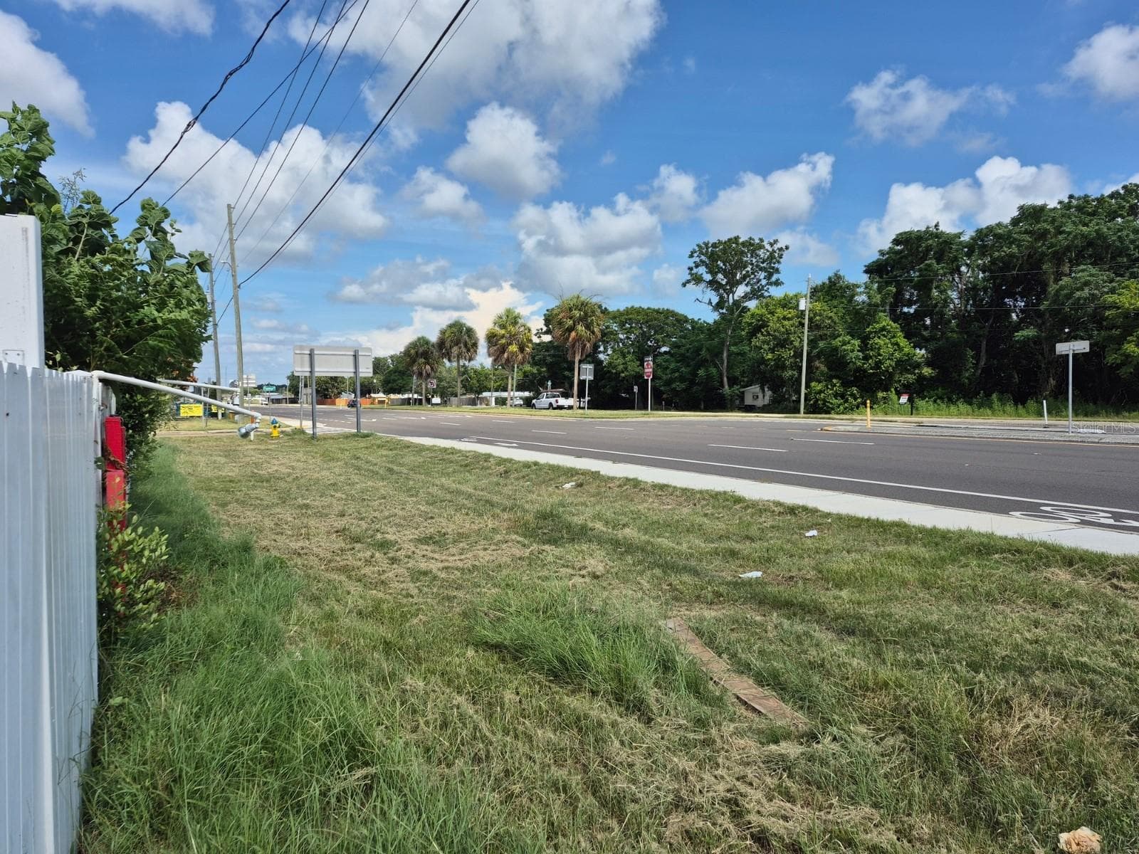 Looking South East from corner of property. - 4007 FLAMINGO DR, NEW PORT RICHEY