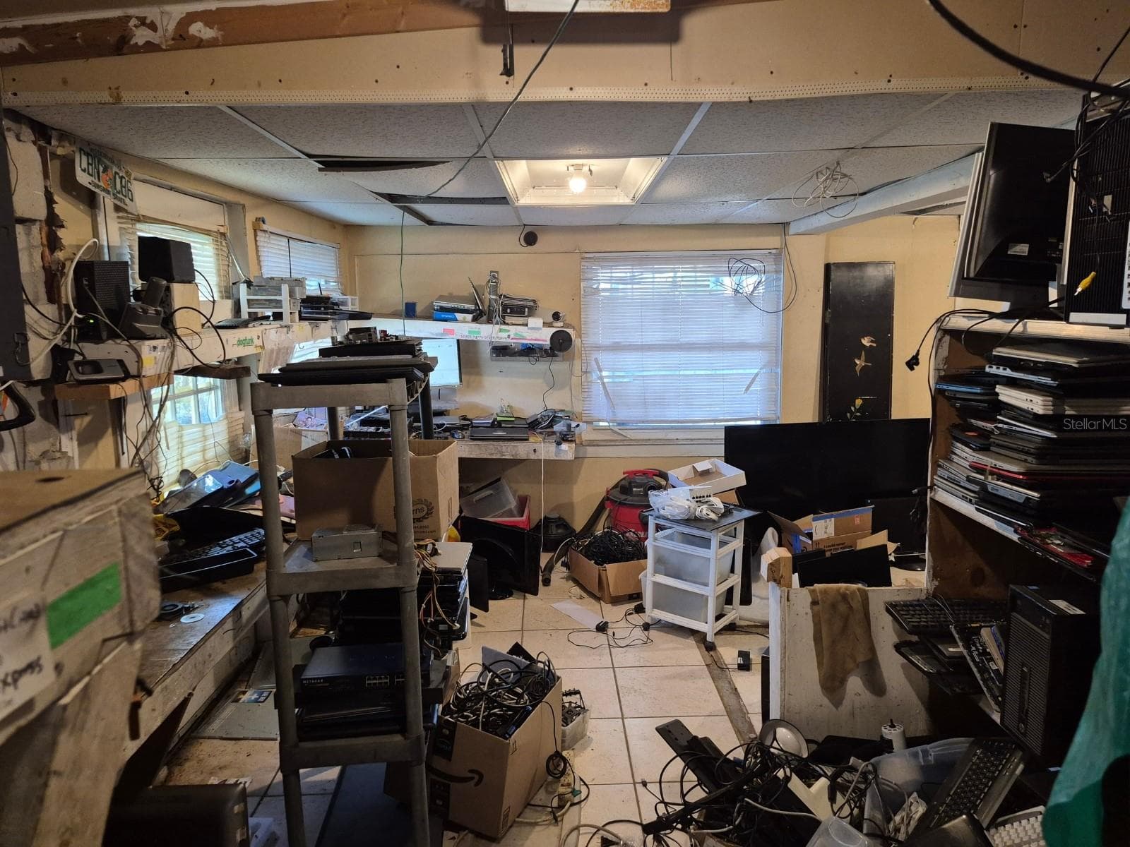 Work Area of Repair Shop. - 4007 FLAMINGO DR, NEW PORT RICHEY