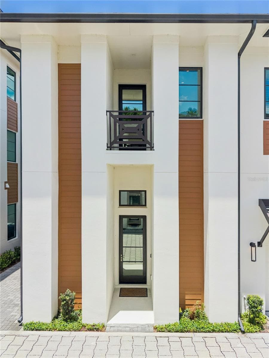 Luxury Winter Park Townhome:  3 Bedrooms/2.5 Baths/In-Unit Elevator and Private Fenced-In Backyard - 512 W SWOOPE AVE, WINTER PARK