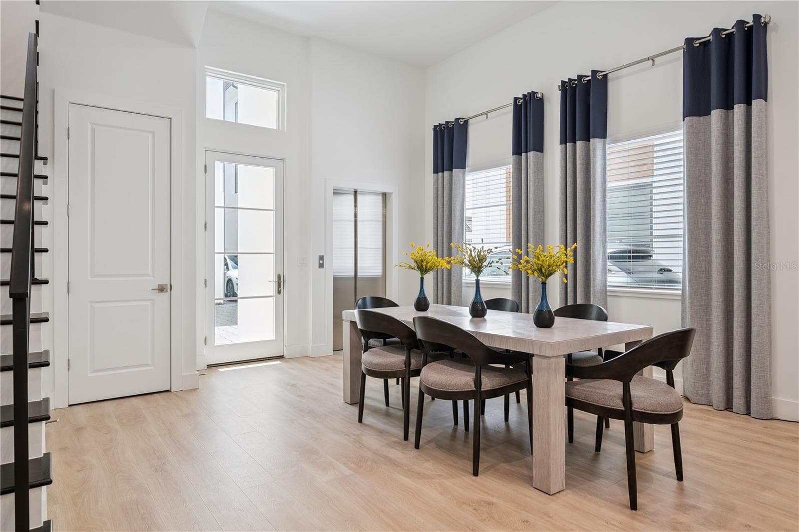 Dining Room with In-Unit Elevator Access to Second Floor - 512 W SWOOPE AVE, WINTER PARK