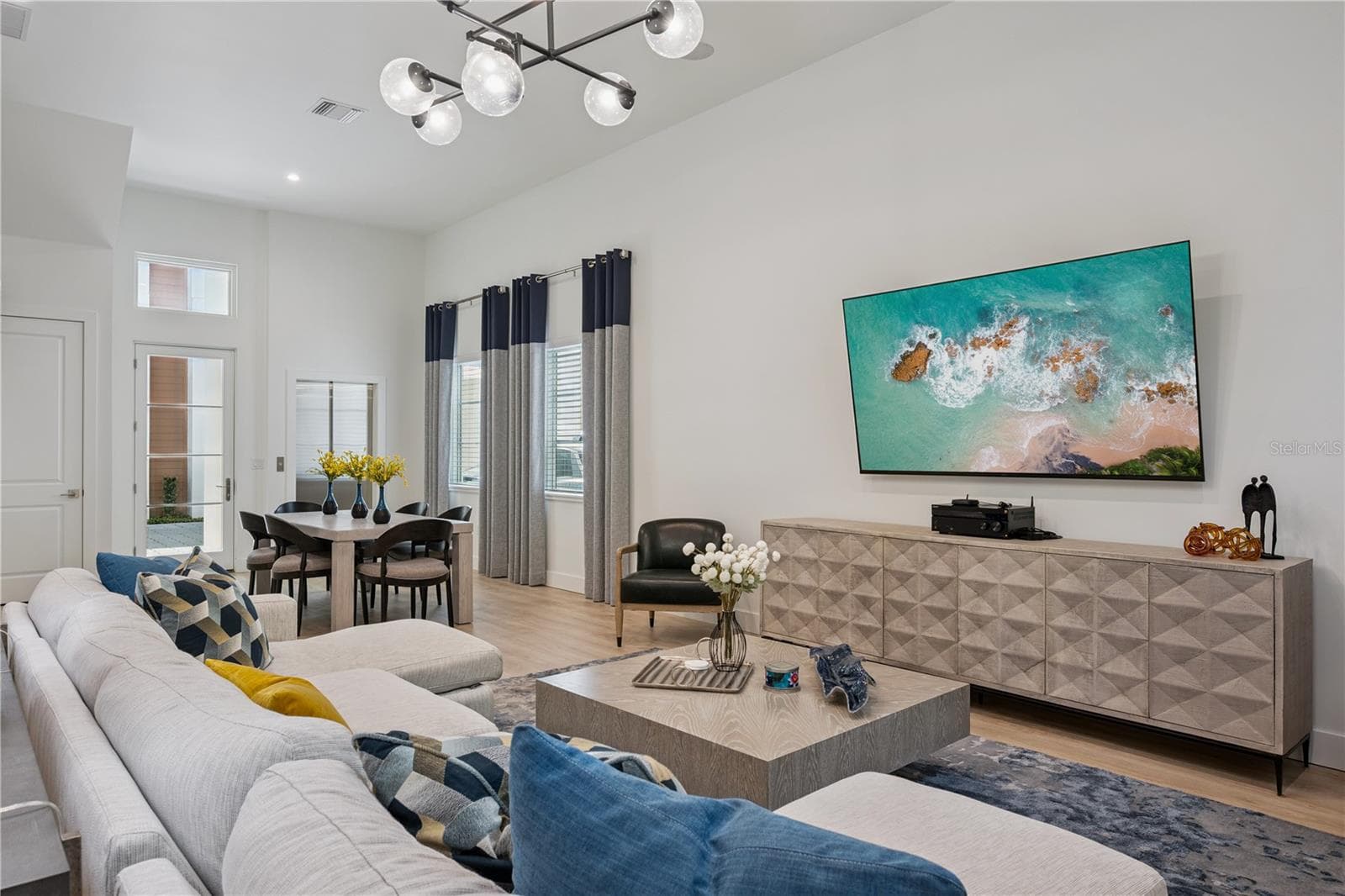 Open Concept Living Room/Dining Room - 512 W SWOOPE AVE, WINTER PARK
