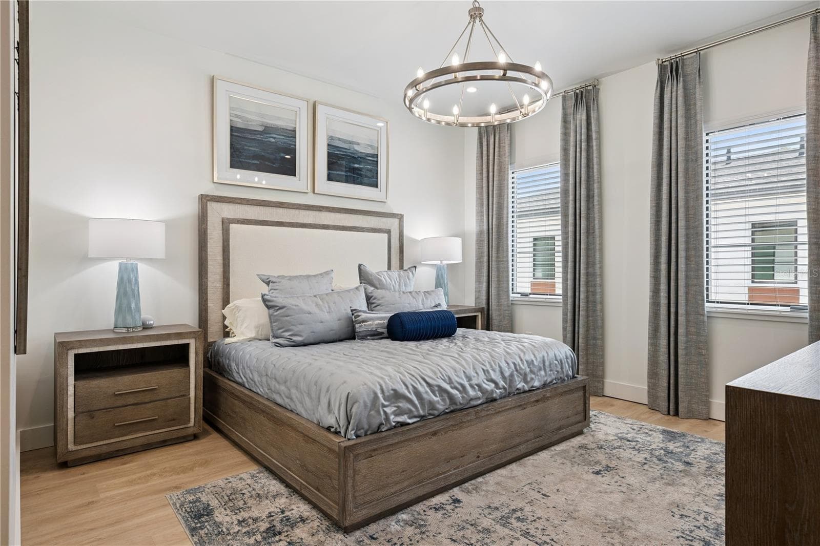 Primary Bedroom with Two Spacious Walk-In Closets and Ensuite - 512 W SWOOPE AVE, WINTER PARK