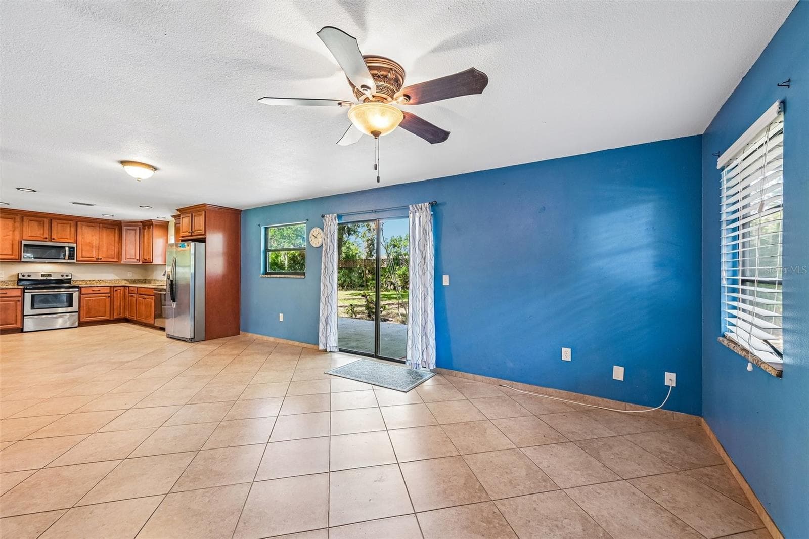 Single Family Residence at 3304 SWAAN LN, SARASOTA, photo 15 of 32