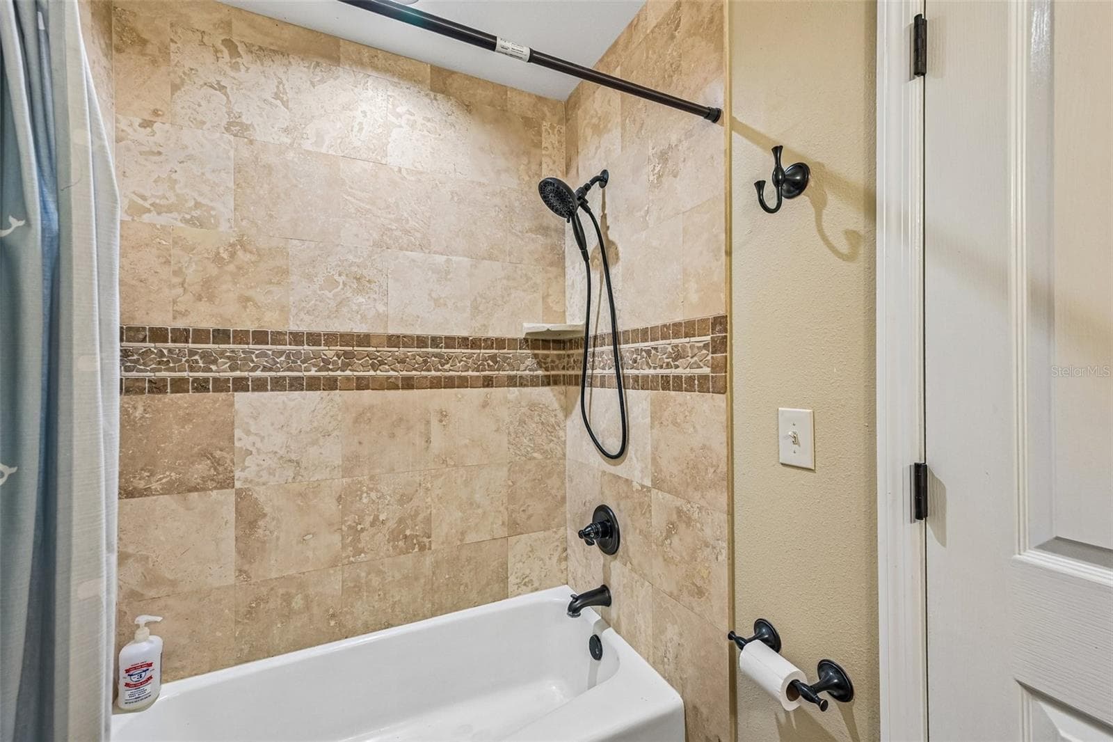Single Family Residence at 3304 SWAAN LN, SARASOTA, photo 18 of 32