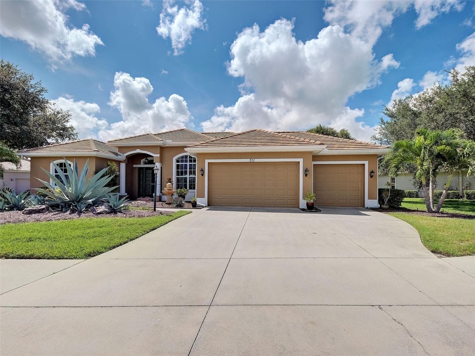 Single Family Residence at 311 WILD PINE WAY, VENICE, photo 3 of 86
