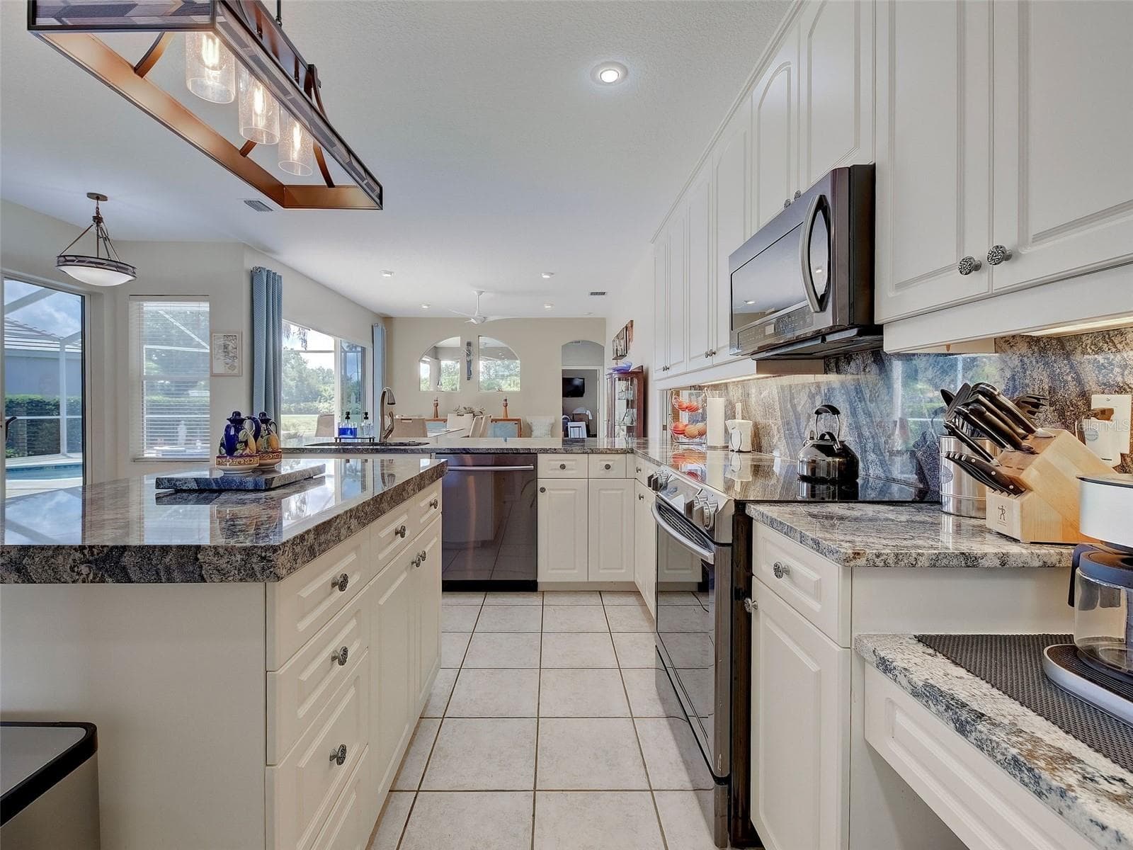 Single Family Residence at 311 WILD PINE WAY, VENICE, photo 25 of 86