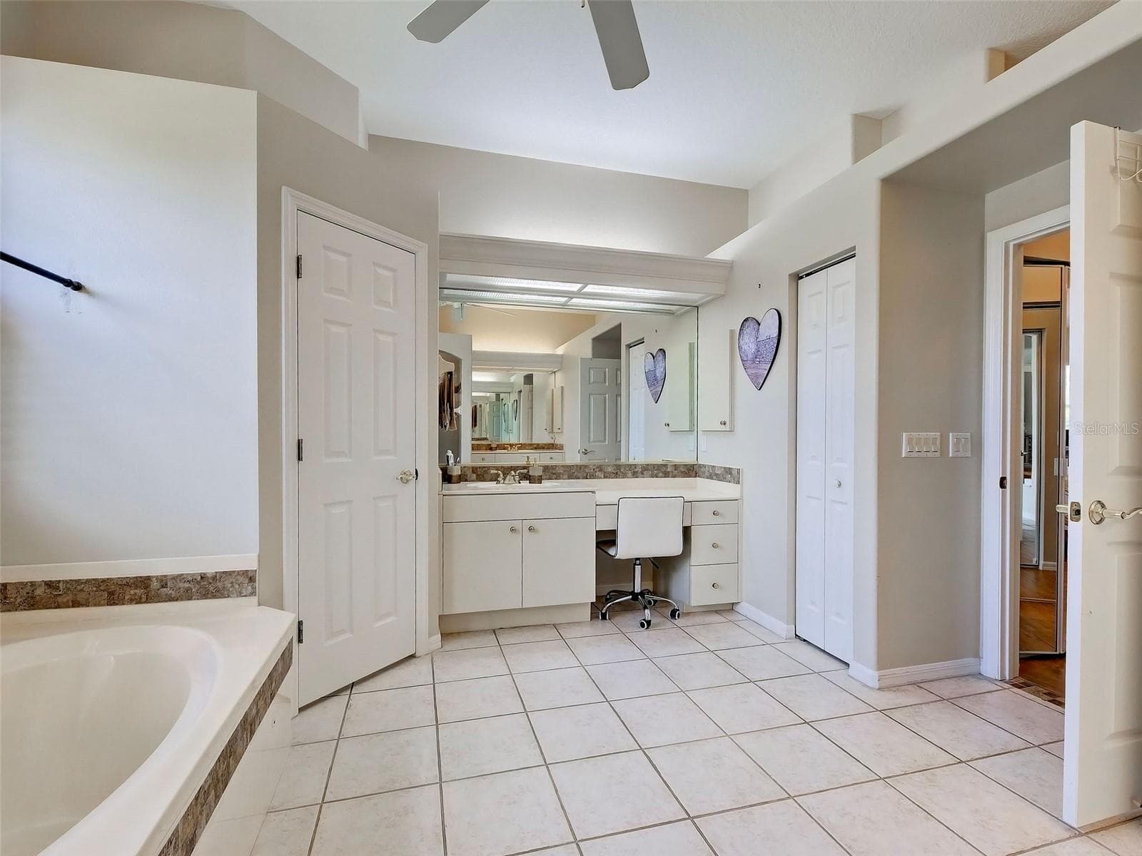 Single Family Residence at 311 WILD PINE WAY, VENICE, photo 32 of 86