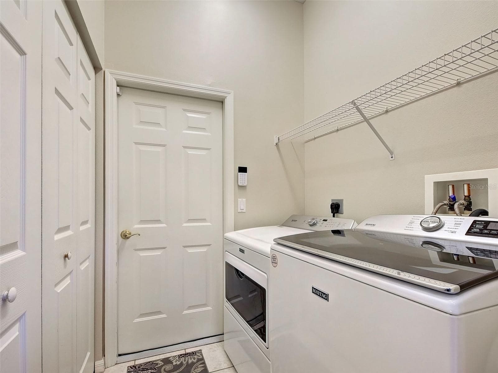 Single Family Residence at 311 WILD PINE WAY, VENICE, photo 44 of 86