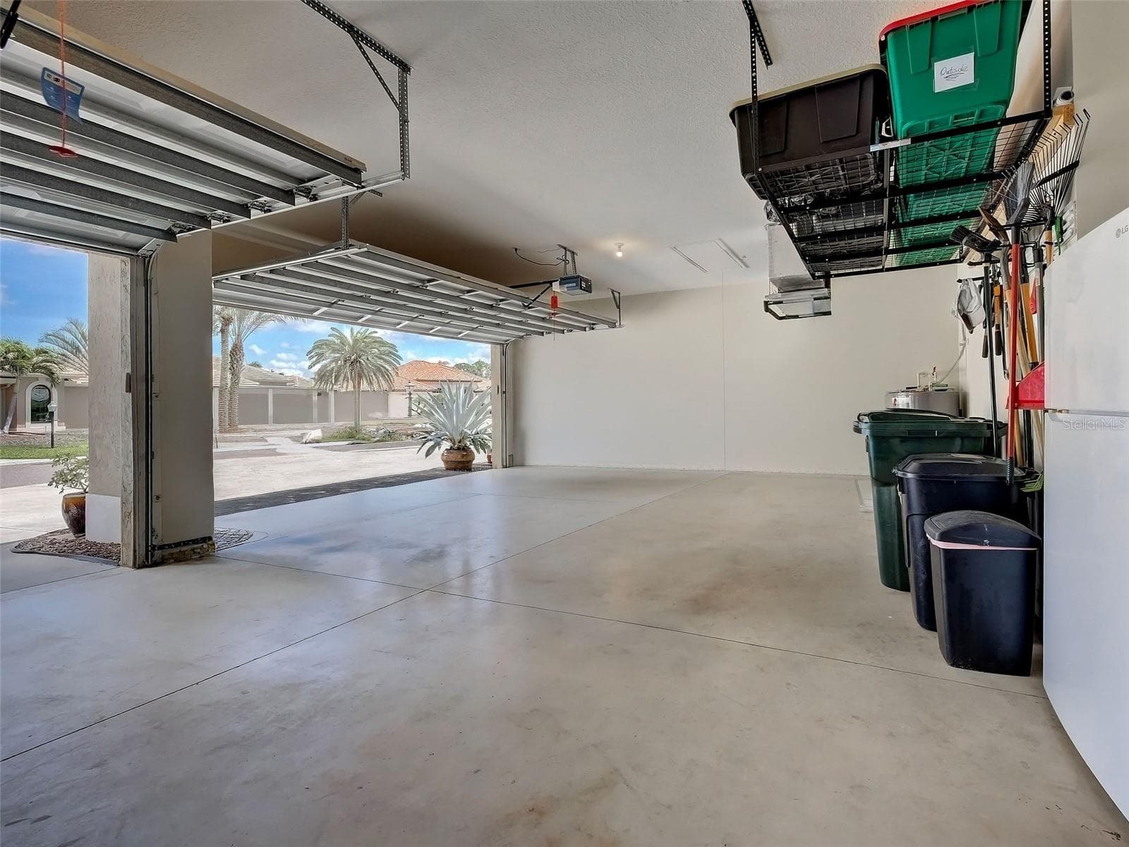 Single Family Residence at 311 WILD PINE WAY, VENICE, photo 65 of 86