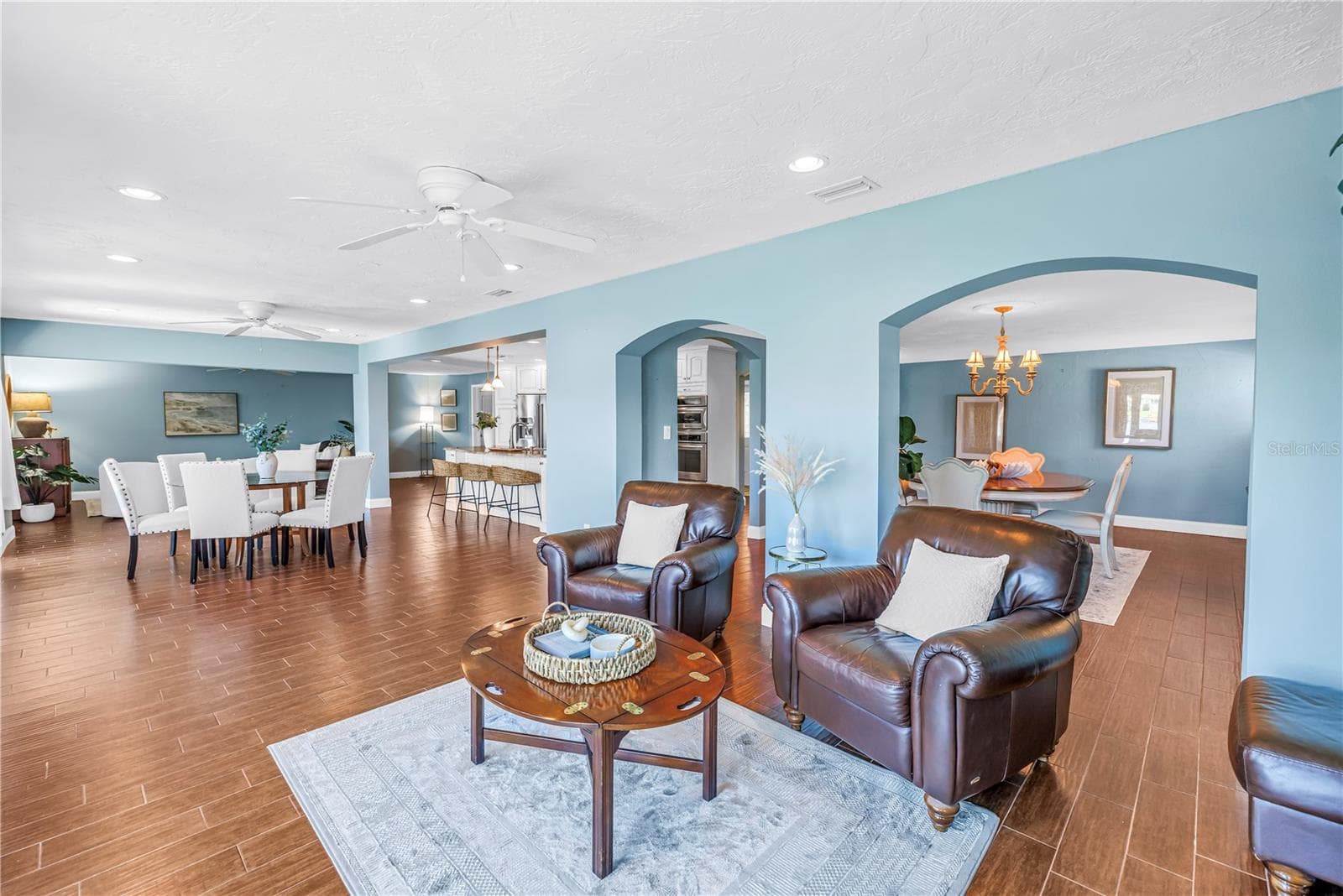 Single Family Residence at 1964 MASSACHUSETTS AVE NE, ST PETERSBURG, photo 15 of 48