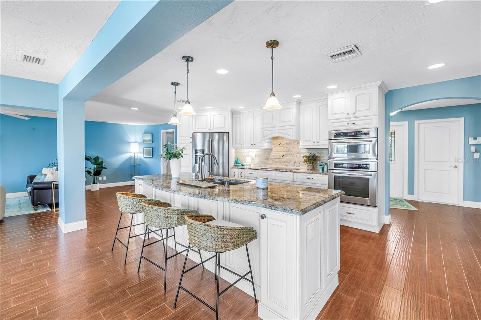 Single Family Residence at 1964 MASSACHUSETTS AVE NE, ST PETERSBURG, photo 21 of 48