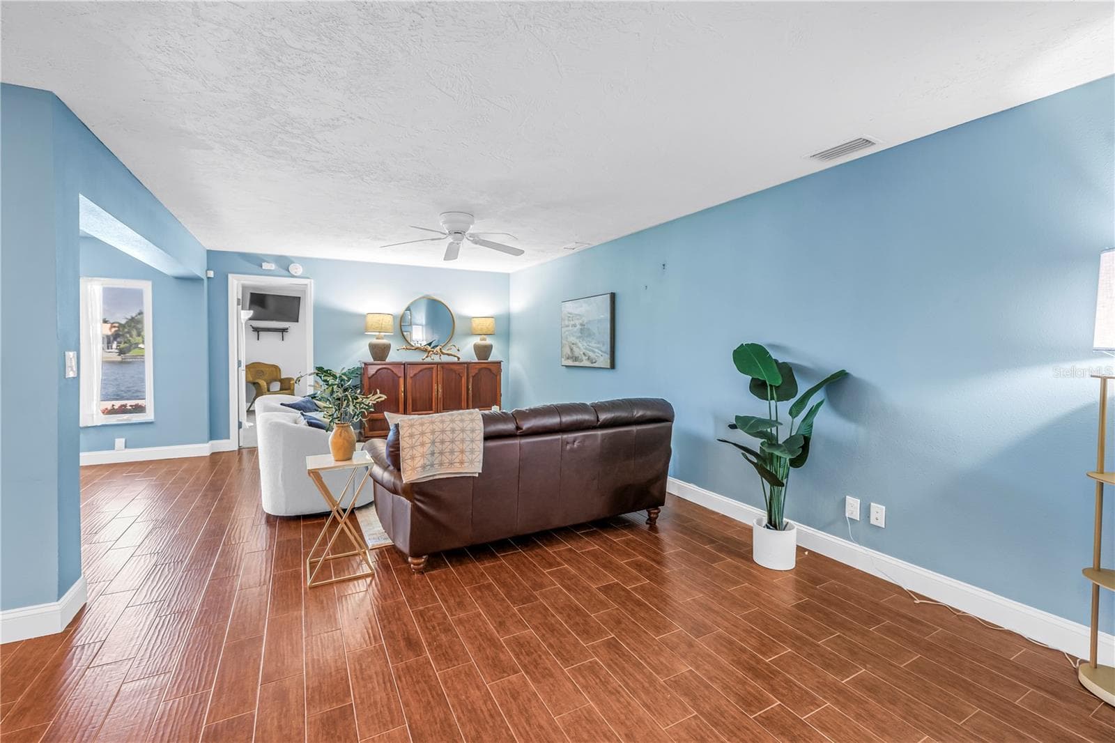 Single Family Residence at 1964 MASSACHUSETTS AVE NE, ST PETERSBURG, photo 29 of 48