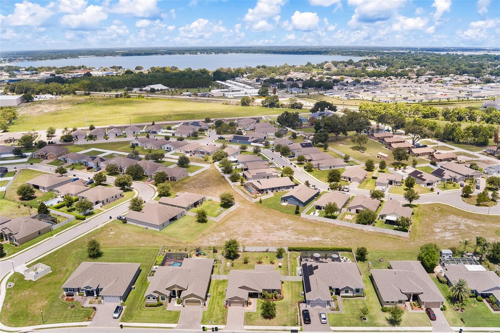 Single Family Residence at 444 LAKE VIEW WAY, AUBURNDALE, photo 43 of 46