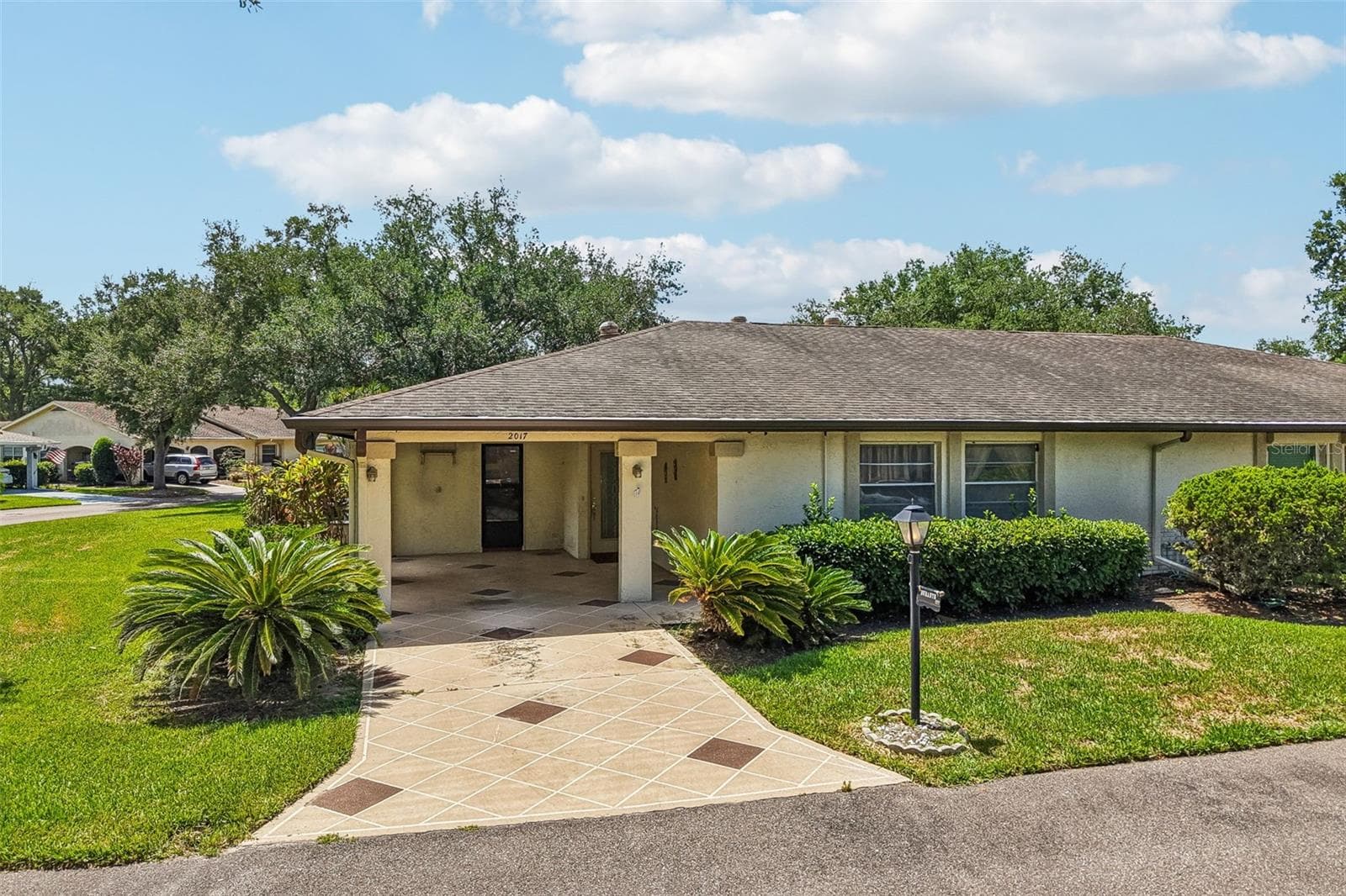 2017 HAMPSTEAD CIR