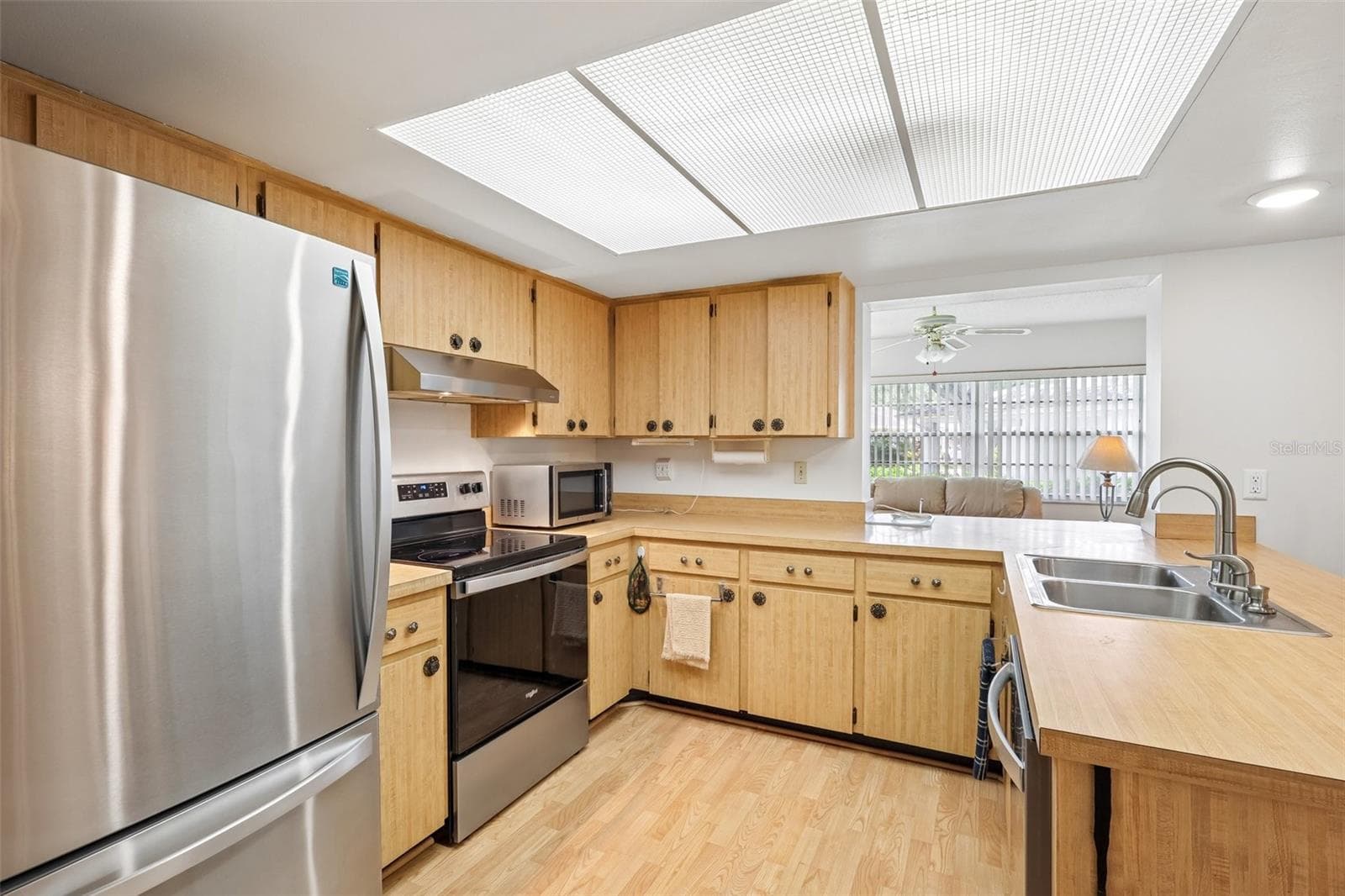 Condominium at 2017 HAMPSTEAD CIR, SUN CITY CENTER, photo 13 of 67