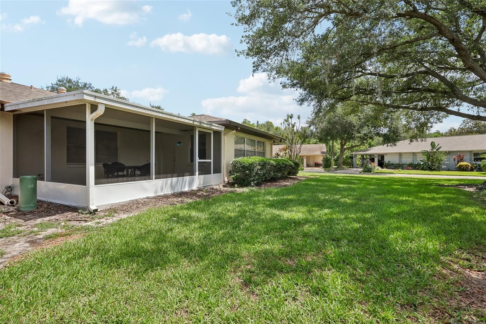 Condominium at 2017 HAMPSTEAD CIR, SUN CITY CENTER, photo 33 of 67
