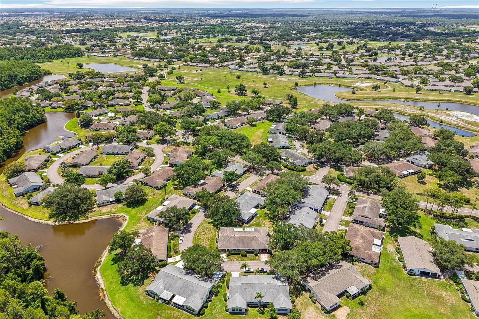 Condominium at 2017 HAMPSTEAD CIR, SUN CITY CENTER, photo 42 of 67