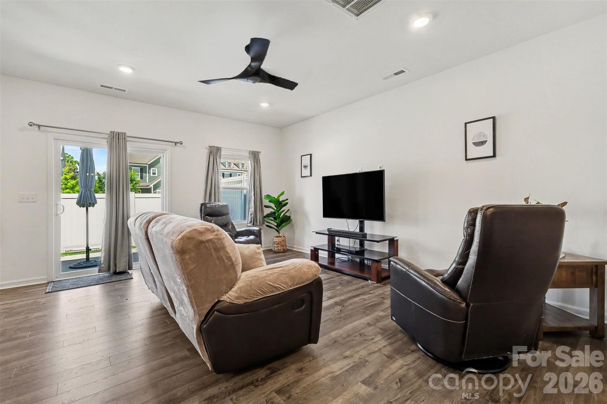 Townhouse at Clover, photo 2 of 23