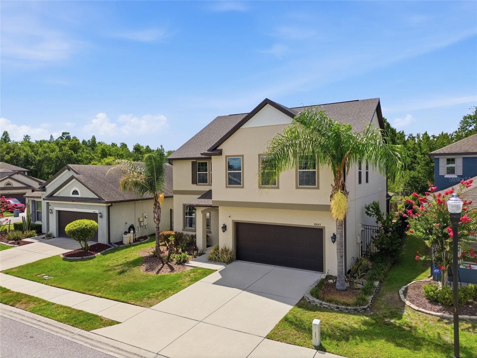 Single Family Residence at 30643 WALKER CUP PL, WESLEY CHAPEL, photo 2 of 47