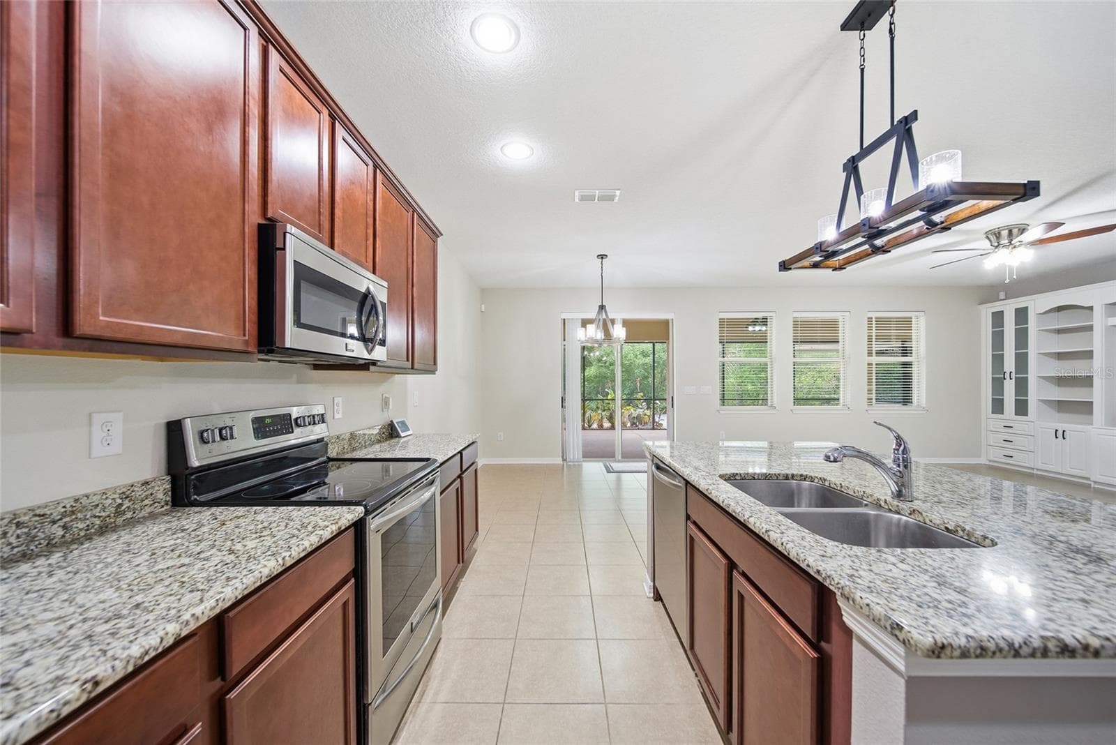 Single Family Residence at 30643 WALKER CUP PL, WESLEY CHAPEL, photo 6 of 47