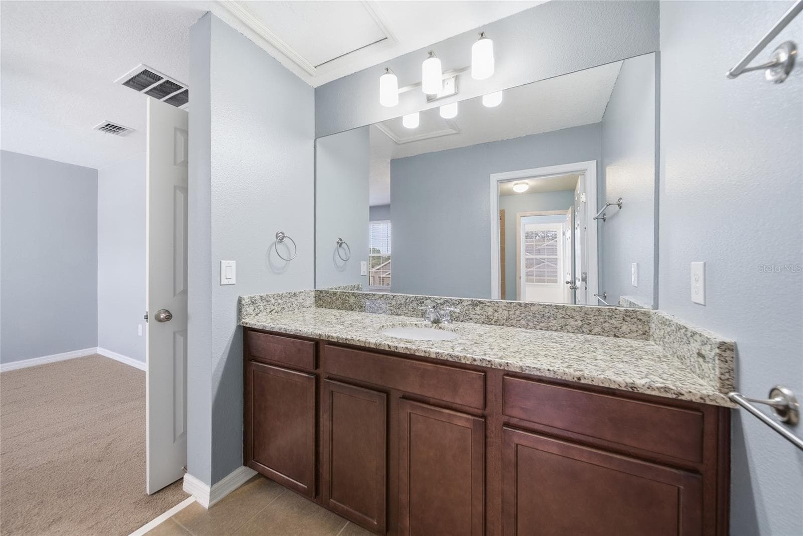 Single Family Residence at 30643 WALKER CUP PL, WESLEY CHAPEL, photo 19 of 47