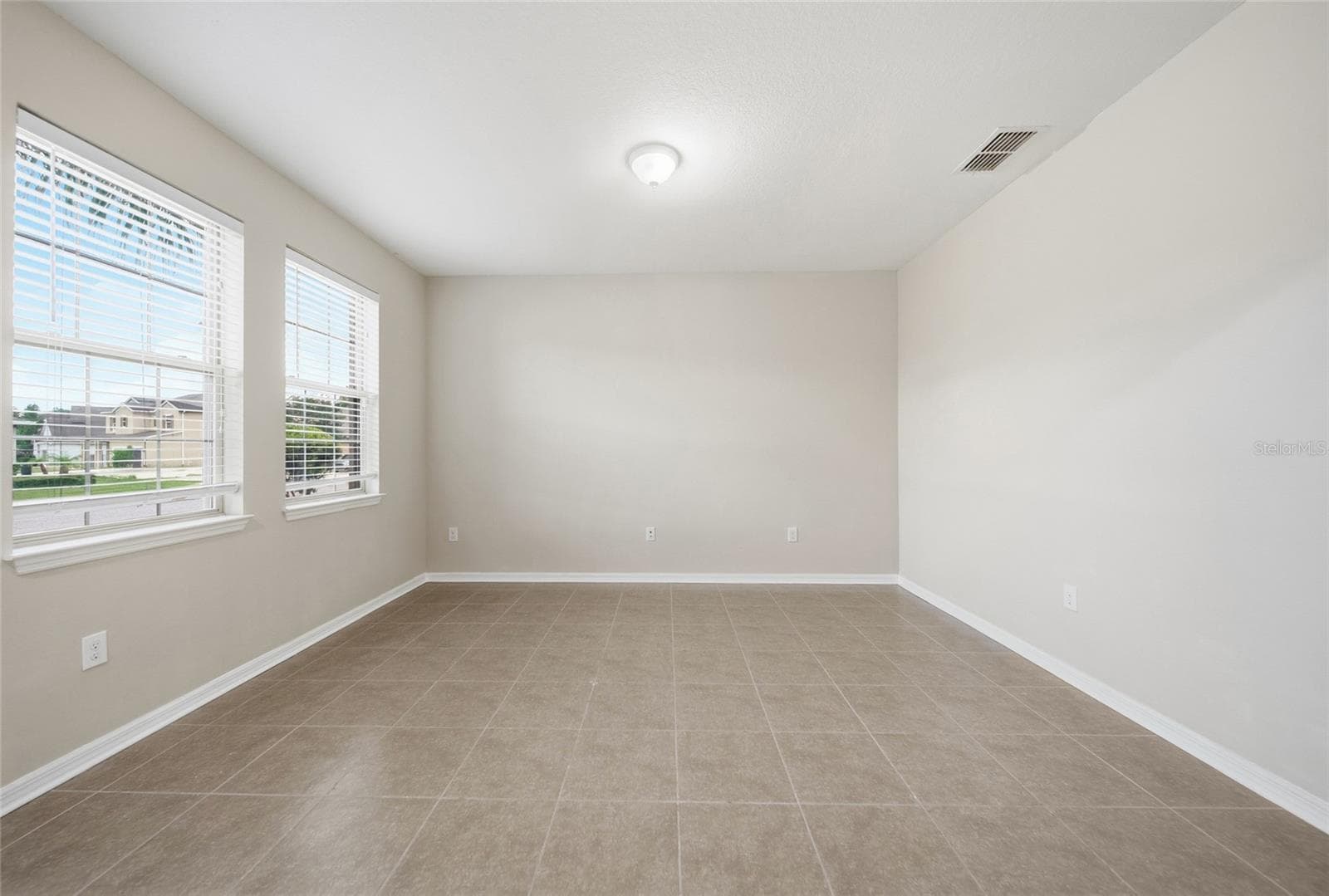 Single Family Residence at 30643 WALKER CUP PL, WESLEY CHAPEL, photo 37 of 47