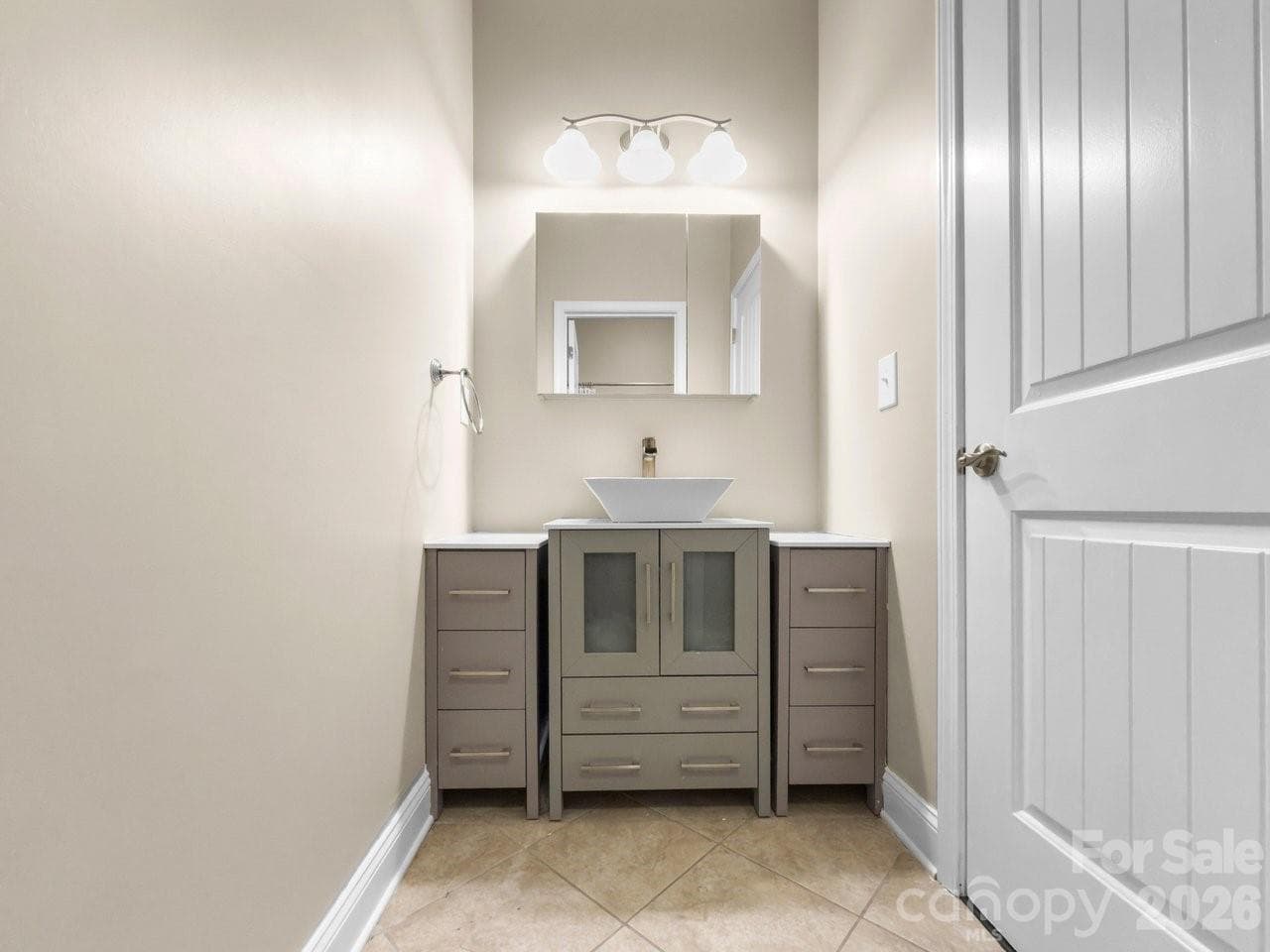 Main Level Full Bathroom - 16032 Loch Raven Road, Huntersville