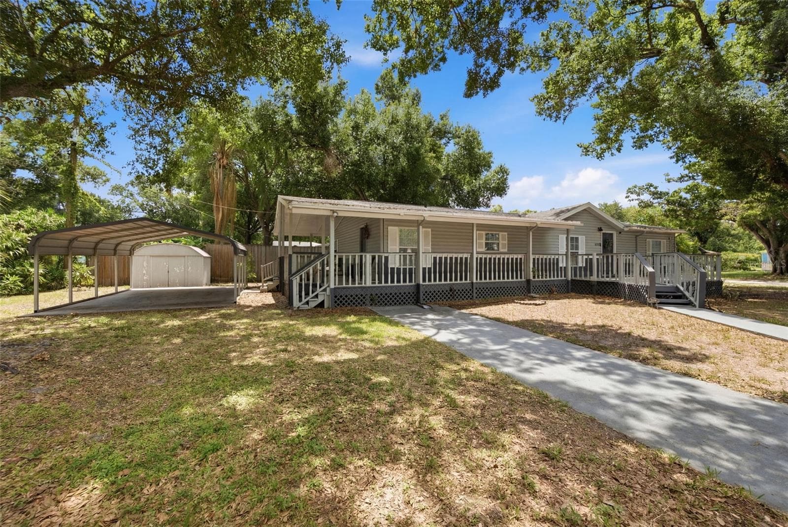 Single Family Residence at 5203 N MENDENHALL DR, TAMPA, photo 2 of 42