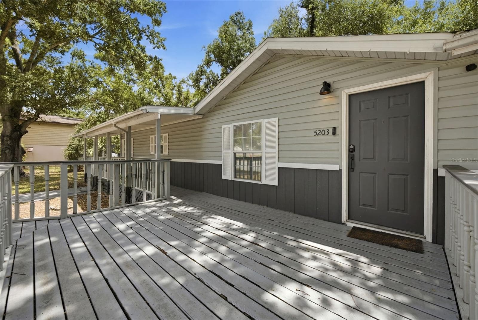 Single Family Residence at 5203 N MENDENHALL DR, TAMPA, photo 4 of 42