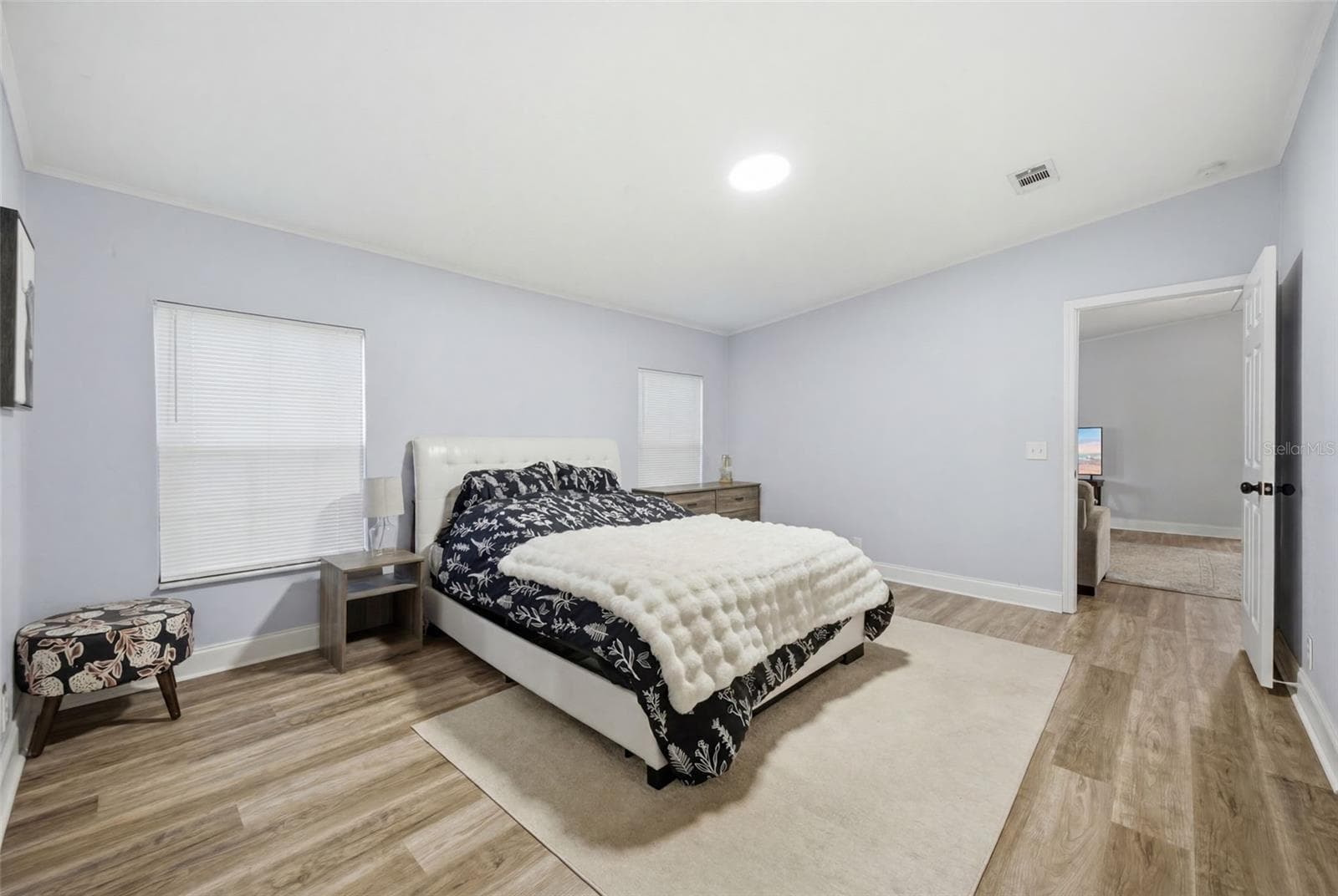 Single Family Residence at 5203 N MENDENHALL DR, TAMPA, photo 22 of 42