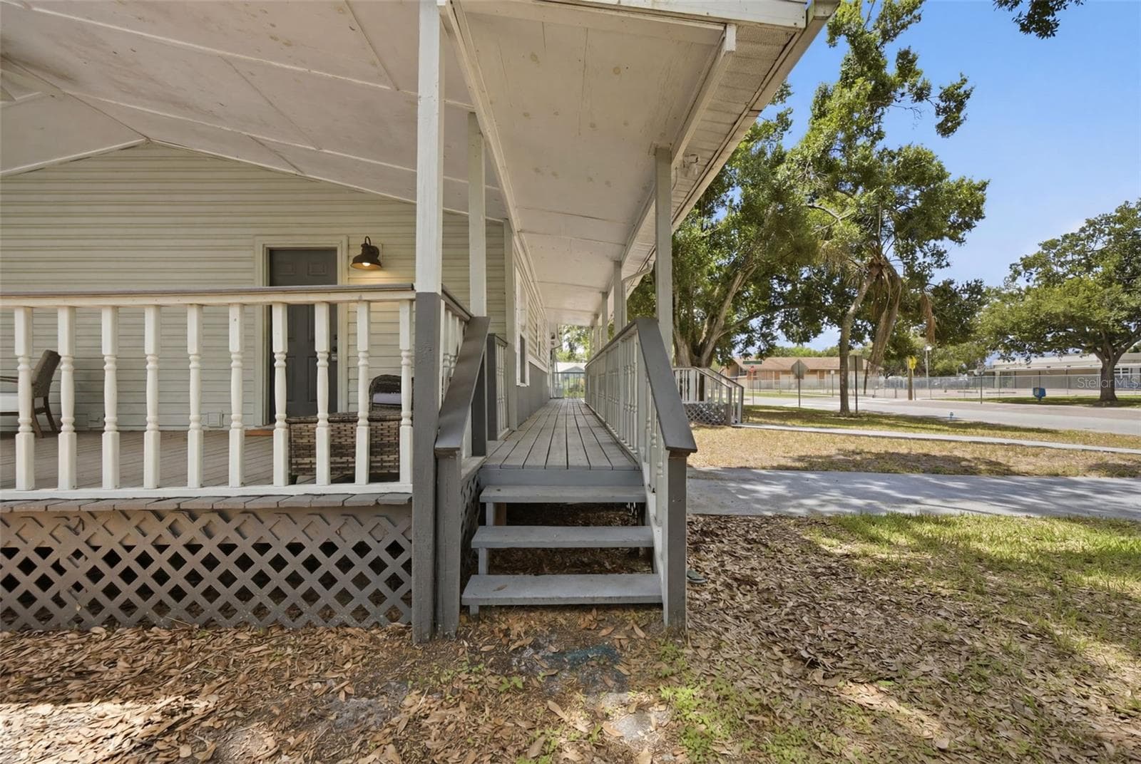 Single Family Residence at 5203 N MENDENHALL DR, TAMPA, photo 37 of 42