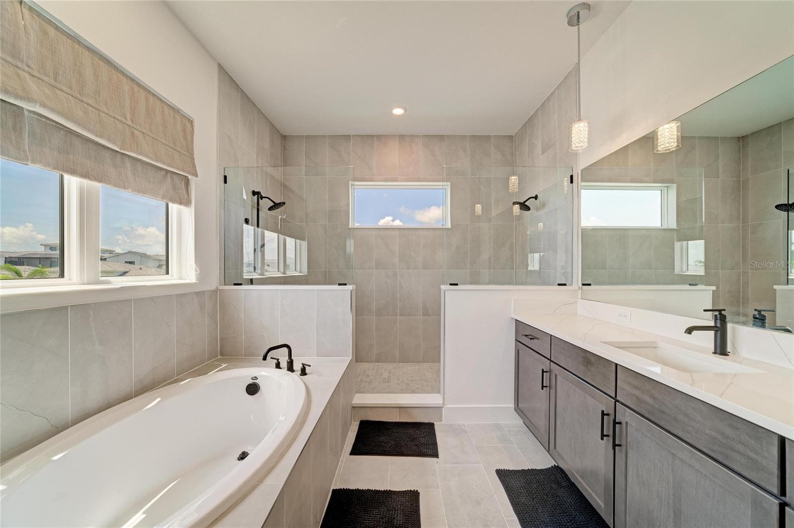 Primary Ensuite Bath - 5935 CAT CLAW LN, BRADENTON