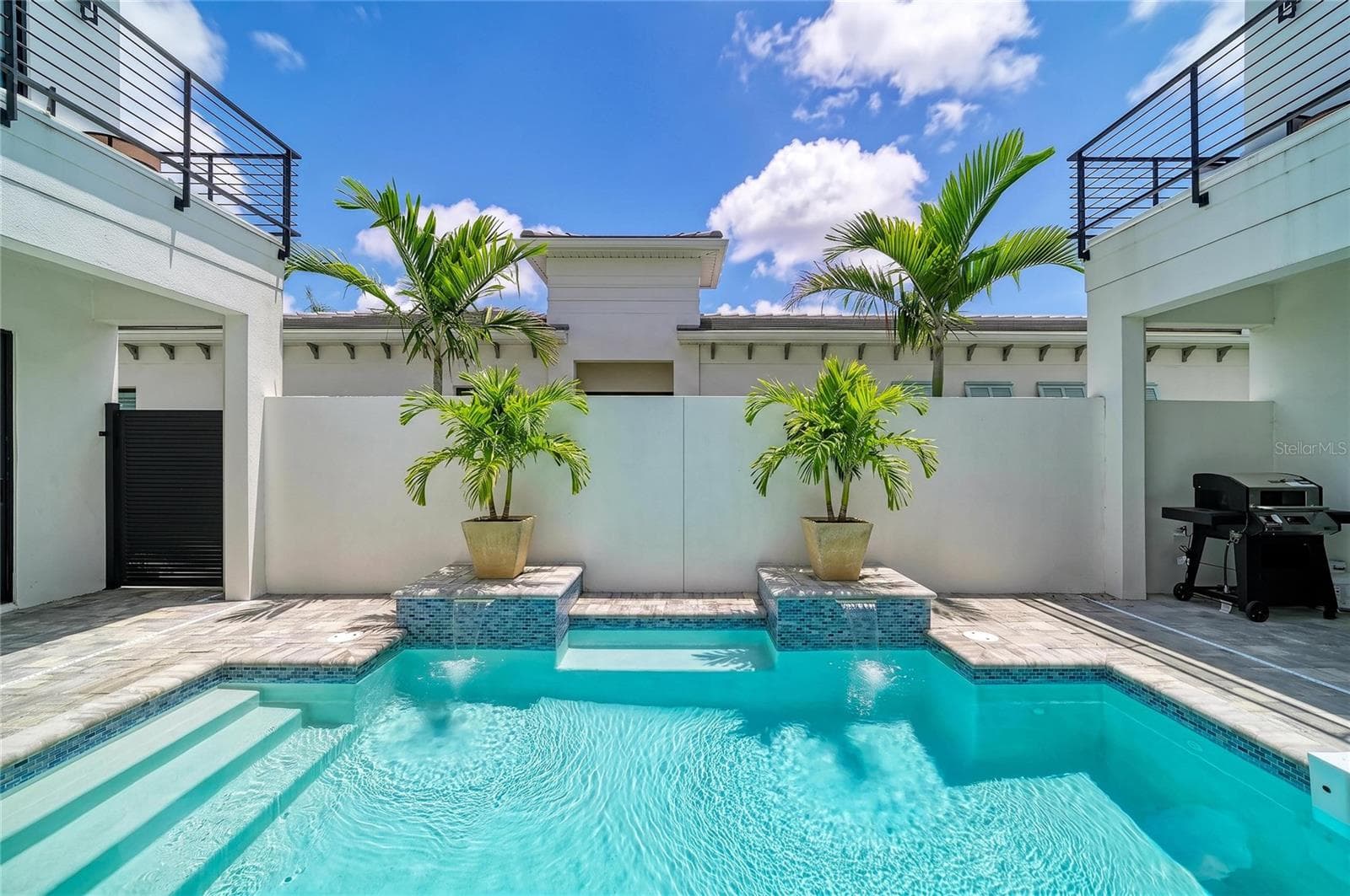 Priavte Courtyard Pool - 5935 CAT CLAW LN, BRADENTON