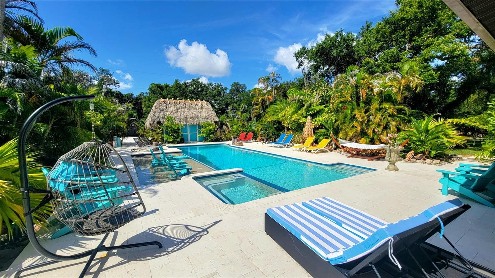 50X12 AND 12' DEEP HEATED POOL AND SPA - 3348 ALAMO LN, SARASOTA