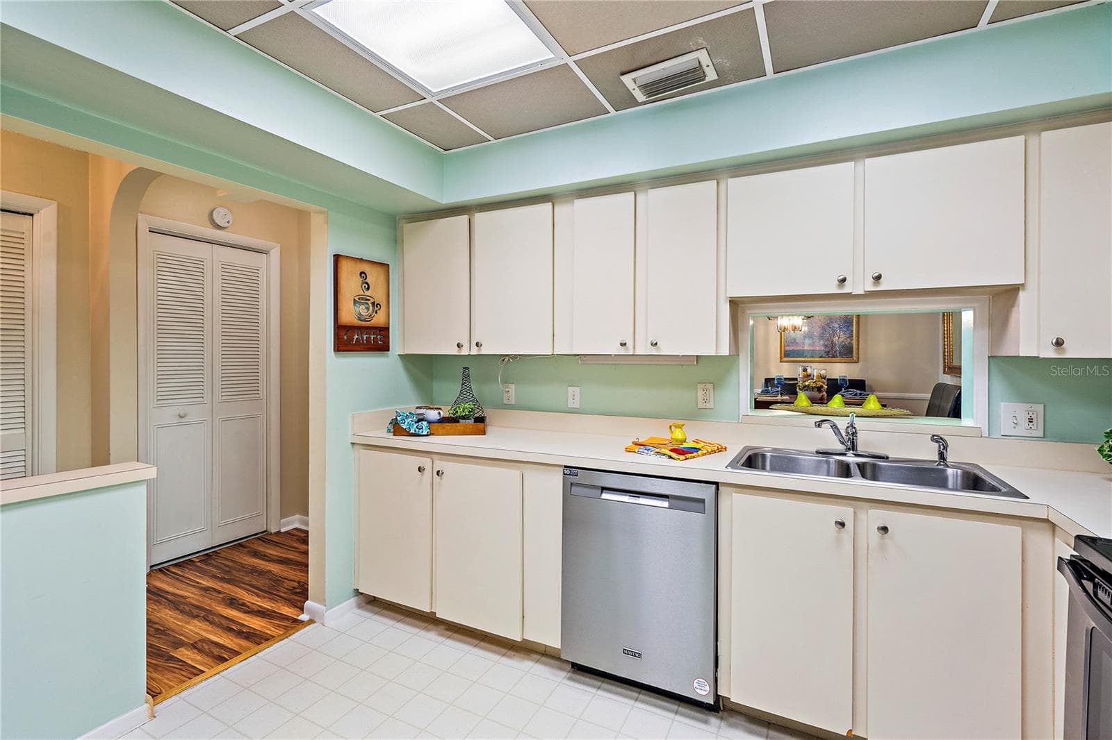 Pass through to dining area - 504 CORDOVA GRN, SEMINOLE