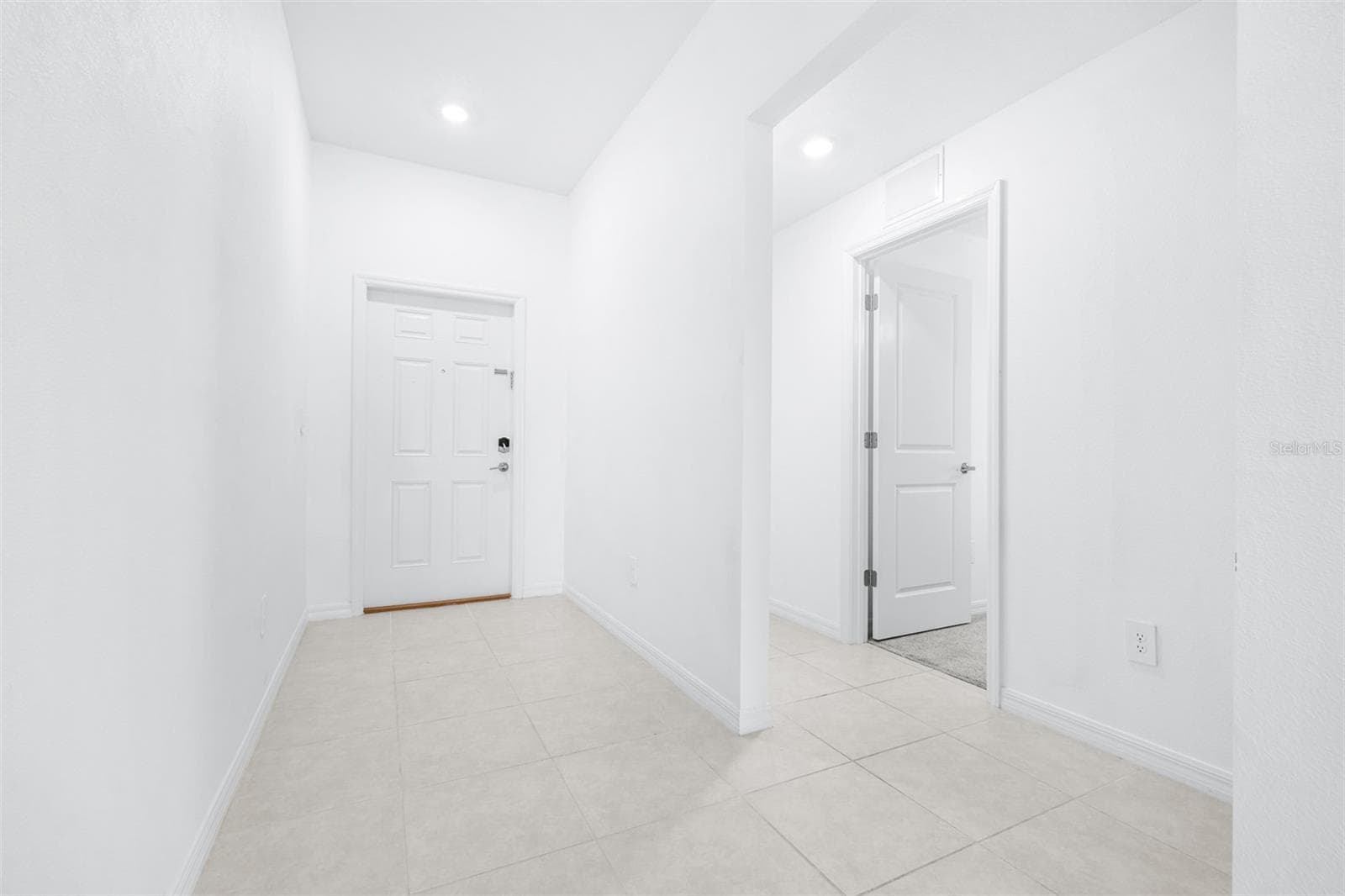 Single Family Residence at 4312 FABULOUS FINCH LN, BARTOW, photo 4 of 65