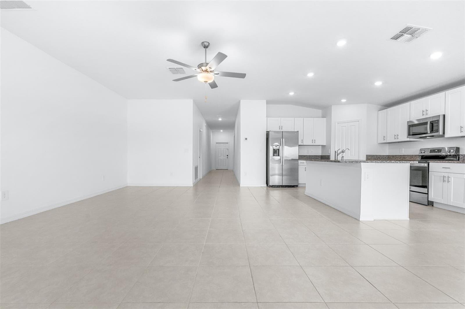 Single Family Residence at 4312 FABULOUS FINCH LN, BARTOW, photo 8 of 65