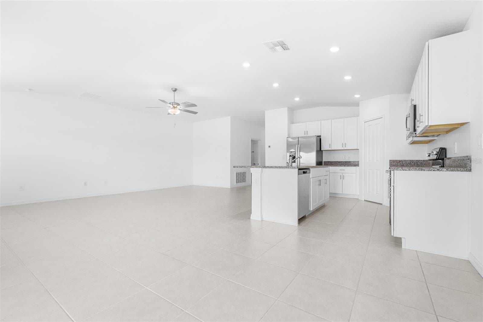 Single Family Residence at 4312 FABULOUS FINCH LN, BARTOW, photo 12 of 65